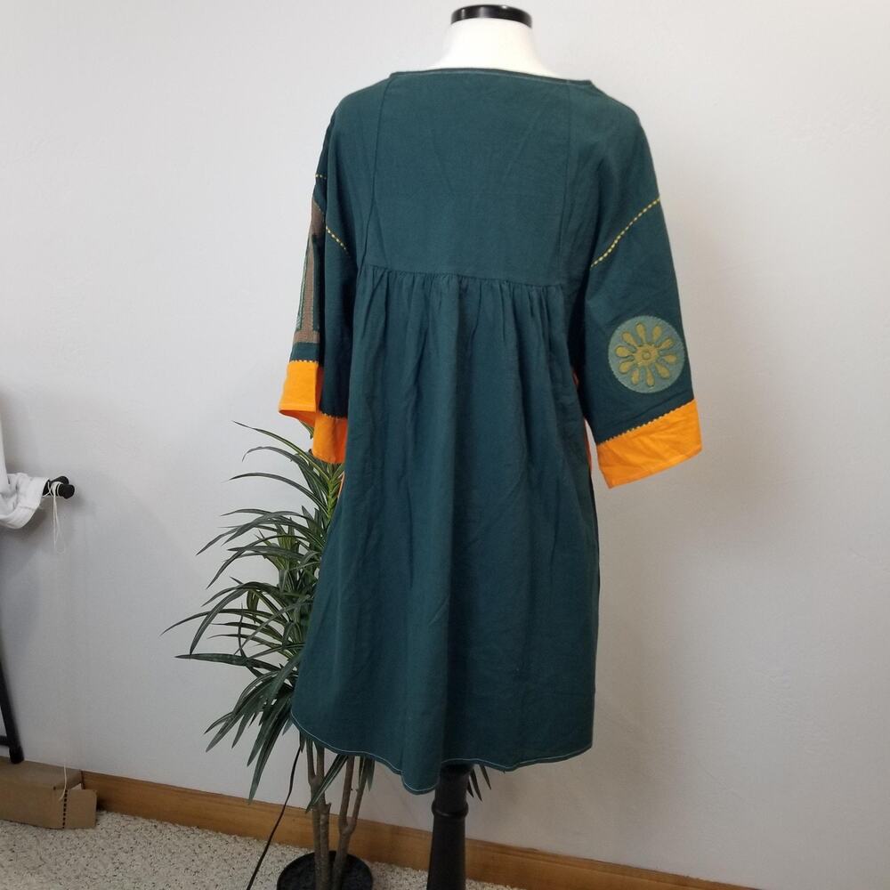 JOIEMONT Kaftan Dress Womens Medium Green Embroidered Floral Boho V Neck NEW - Picture 2 of 8